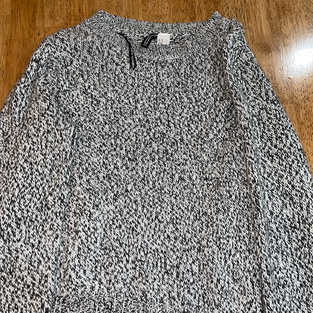 H&M Monochrome Knit Sweater